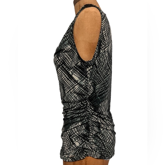 Tahari Cowl Neck Tank Green S NWOT - Picture 3 of 7